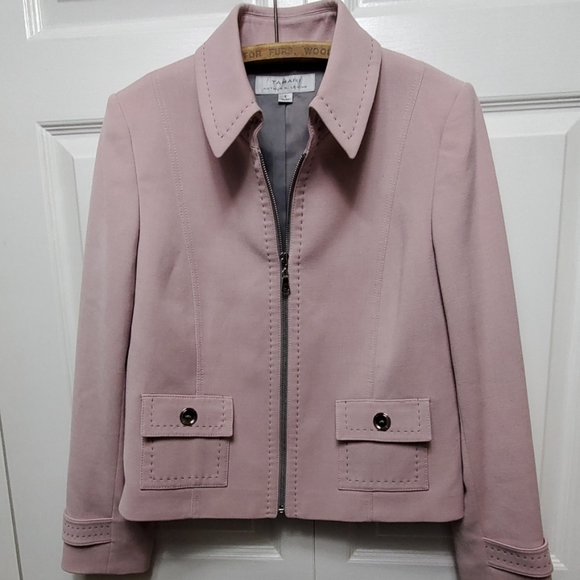 Tahari Jackets & Blazers - Tahari by Arthur S. Levine